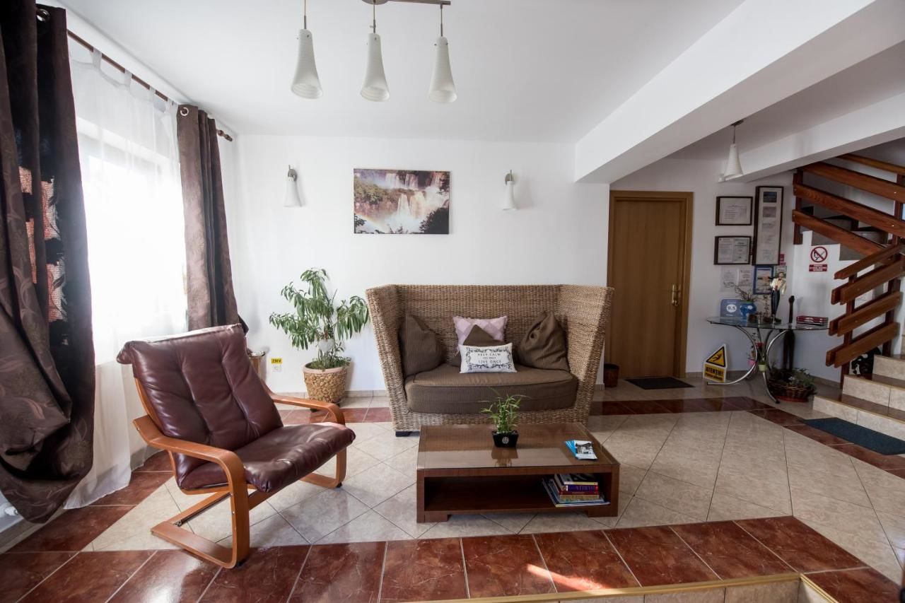 Гостевой дом Vila Cascada Буштени-26